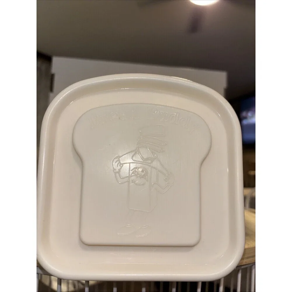 Vintage Buddeez Sandwich Size Bread Buddy Dispenser Container Cream/white LID